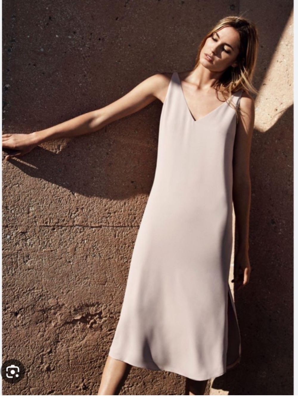 Aritzia Babaton Jeremy Slip Ashen V-Neck Sleeveless Midi Dress size Small